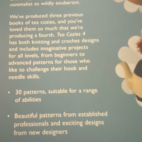Adorable little book of patterns to knit tea cozies🧶 - Picture 5 of 14